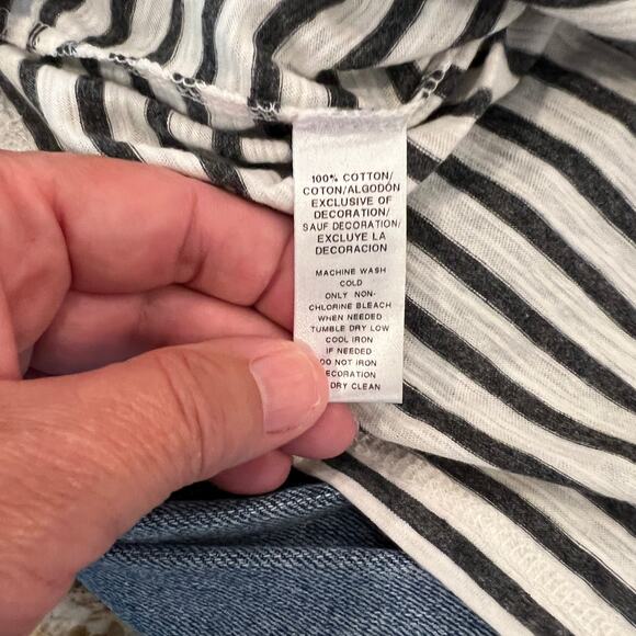 NWT LOFT Grey & Ivory W/Gold Snow Day Embroidery Vintage Soft Tee - SIZE LARGE - Picture 10 of 10